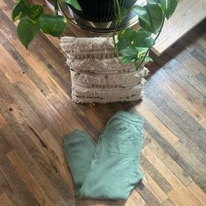 Lululemon Scuba Joggers - 8 - Green Twill